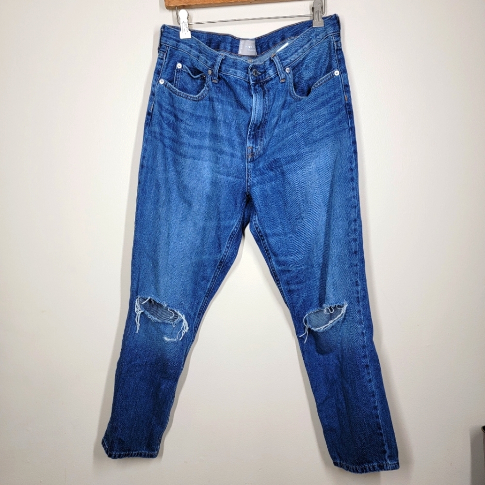 Everlane the summer jean blue straight leg ripped knee size 31